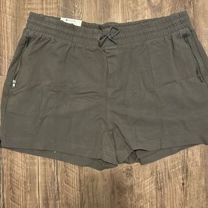 Members mark twill short